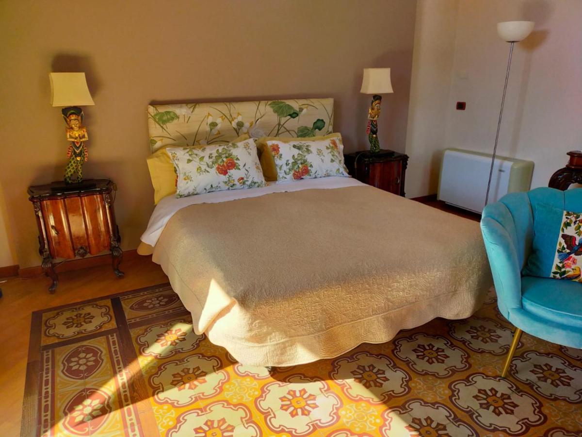 Crociferi B&B คาตาเนีย ภายนอก รูปภาพ